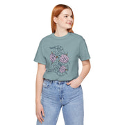 Unisex Short Sleeve Tee with Snake and Floral Design - Trendy Casual Wear
