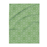 Cozy Green Floral Fleece Blanket - Perfect for Home Decor and Gifts