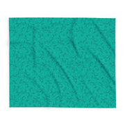 Cozy Arctic Fleece Blanket with Leaf Print - Perfect for Home & Gift Giving