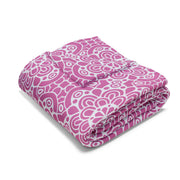 Cozy Floral Arctic Fleece Blanket - Soft Pink Mandala Design