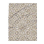 Cozy Arctic Fleece Blanket - Floral Geometric Design for Home Decor