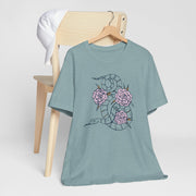 Unisex Short Sleeve Tee with Snake and Floral Design - Trendy Casual Wear
