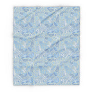 Serene Floral Arctic Fleece Blanket – Cozy Décor for Relaxation & Gift Ideas