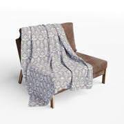 Luxury Arctic Fleece Blanket - Elegant Grey Pattern for Cozy Home Decor
