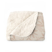 Cozy Sherpa Fleece Blanket with Leaf Design – Perfect for Home Comfort and Gift Giving
