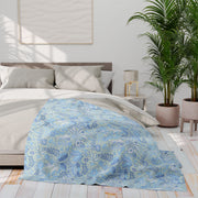 Serene Floral Arctic Fleece Blanket – Cozy Décor for Relaxation & Gift Ideas