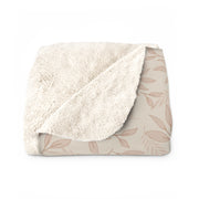 Cozy Sherpa Fleece Blanket with Leaf Design – Perfect for Home Comfort and Gift Giving