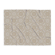 Cozy Arctic Fleece Blanket - Floral Geometric Design for Home Decor