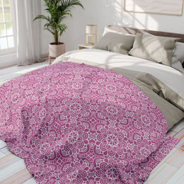 Cozy Floral Arctic Fleece Blanket - Soft Pink Mandala Design