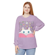 Cute Cat Reading Long Sleeve T-Shirt - Perfect for Cat Lovers