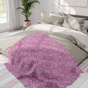 Cozy Floral Arctic Fleece Blanket - Soft Pink Mandala Design