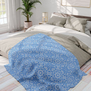 Cozy Arctic Fleece Blanket with Floral Pattern