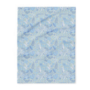 Serene Floral Arctic Fleece Blanket – Cozy Décor for Relaxation & Gift Ideas