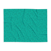 Cozy Arctic Fleece Blanket with Leaf Print - Perfect for Home & Gift Giving