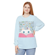 Cute Cat Reading Long Sleeve T-Shirt - Perfect for Cat Lovers